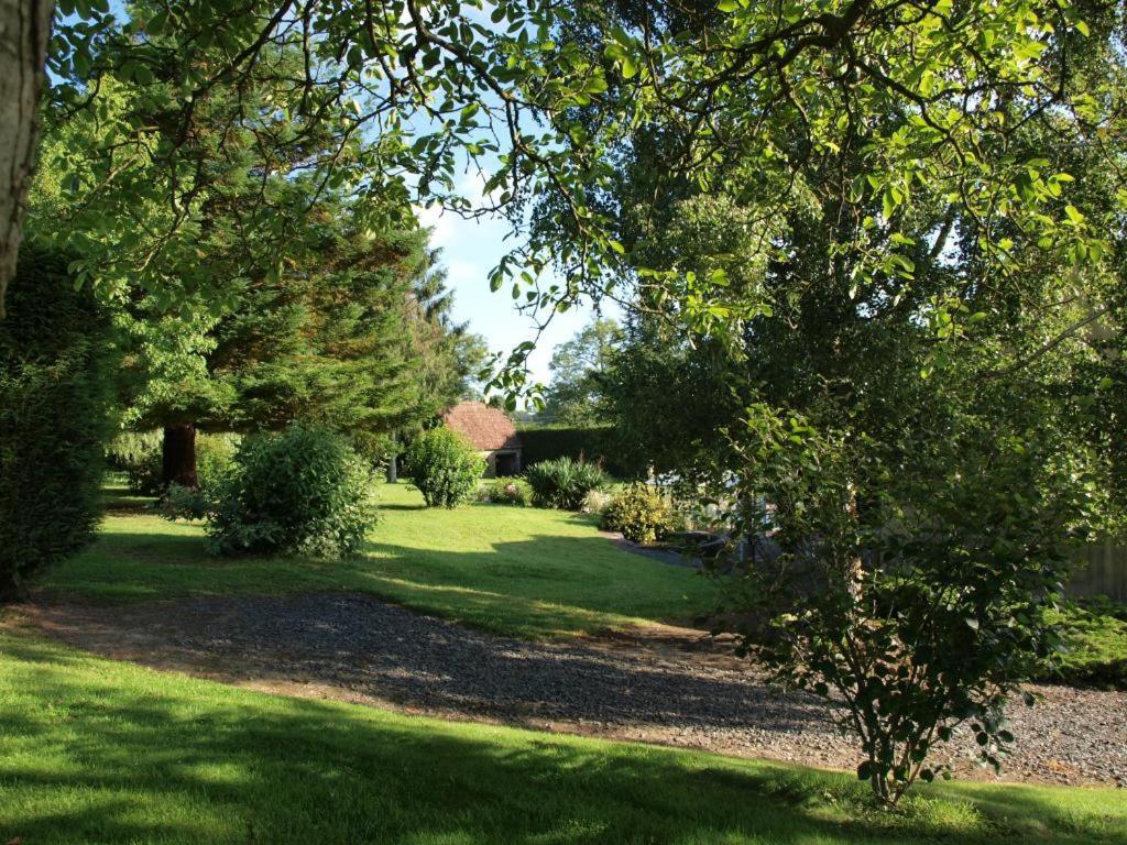Mis Harand Bed and Breakfast Litteau Buitenkant foto