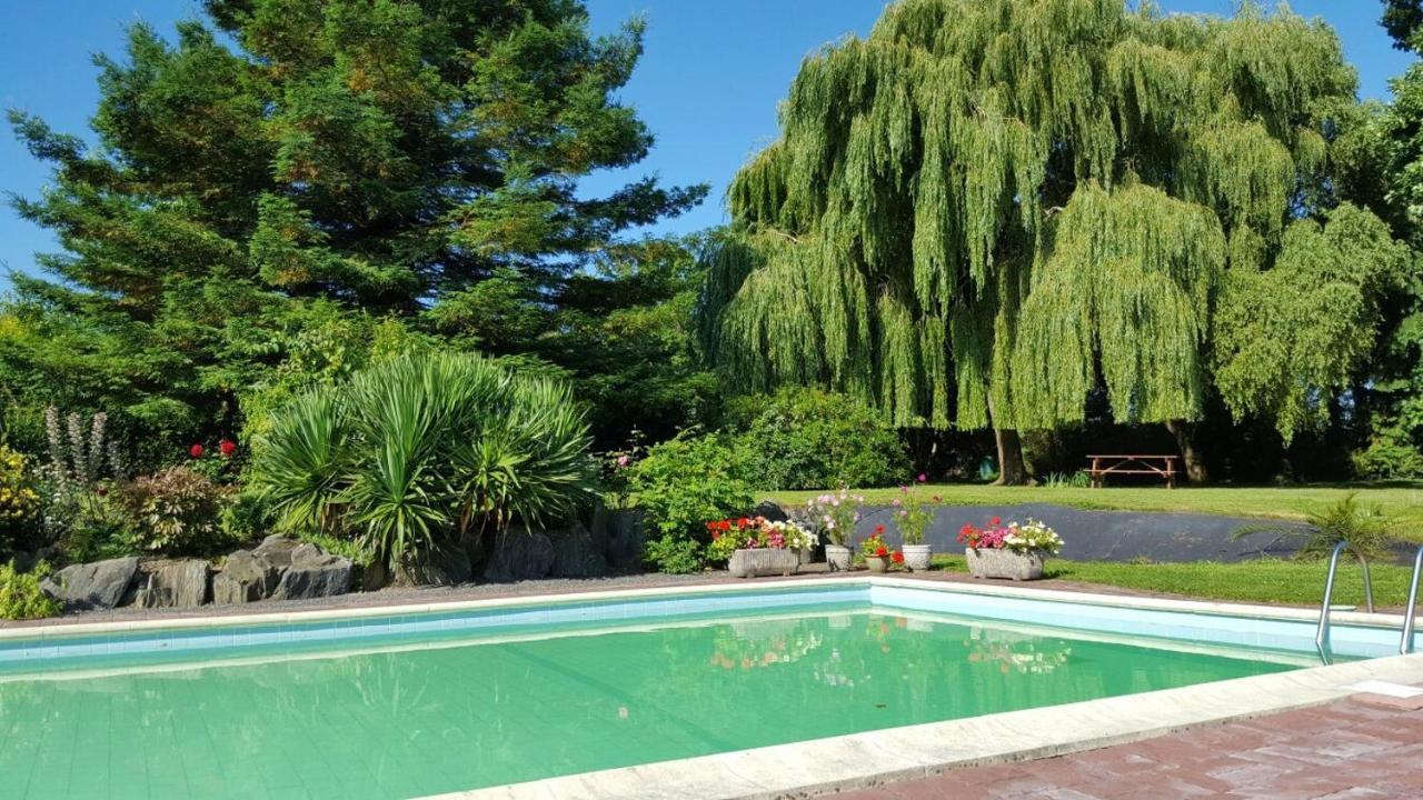 Mis Harand Bed and Breakfast Litteau Buitenkant foto